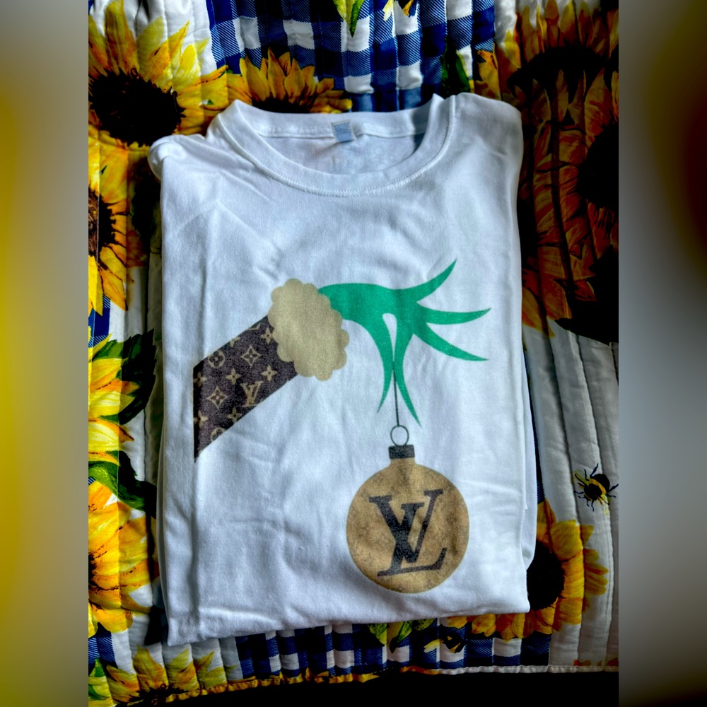 LV Boujie Grinch Shirt 🌻🌻